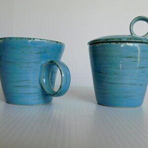 New Mikasa Modern Design creamer and sugar bowl